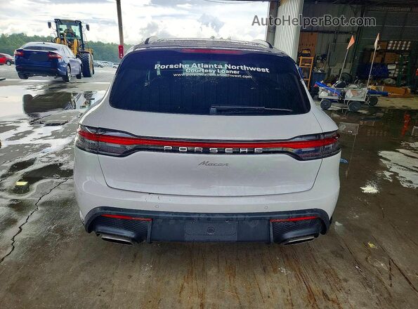 WP1AA2A57TLB09418 2026 PORSCHE MACAN White უკანა ხედი