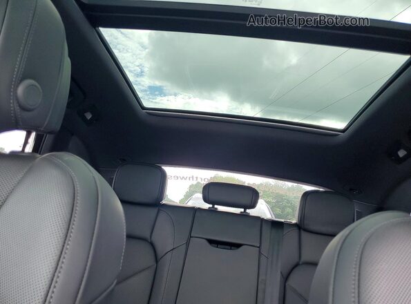WP1AA2A57TLB09418 2026 PORSCHE MACAN White უკანა სავარძლების ხედი