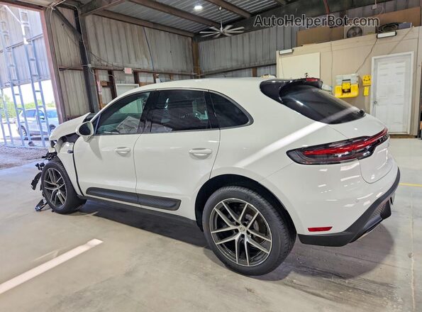 WP1AA2A57TLB14733 2026 PORSCHE MACAN White Trasero izquierdo