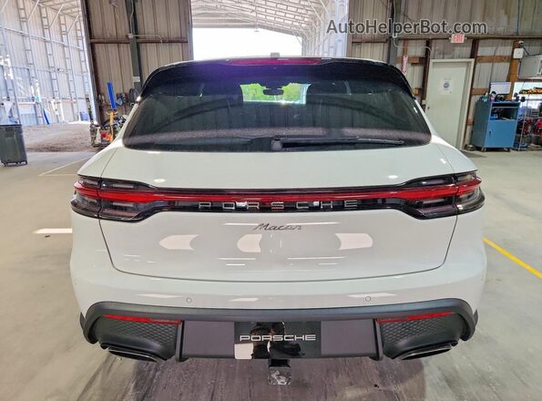WP1AA2A57TLB14733 2026 PORSCHE MACAN White Vista trasera