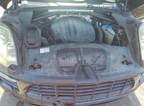 WP1AA2A58HLB02789 2017 PORSCHE MACAN Black Սալոնի հետևի տեսք