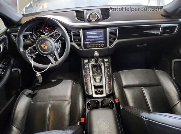 WP1AA2A58JLB07836 2018 PORSCHE MACAN White Vista del salpicadero