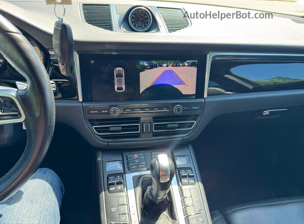 WP1AA2A58LLB08410 2020 PORSCHE MACAN White 