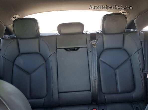 WP1AA2A58NLB12444 2022 PORSCHE MACAN Silver უკანა სავარძლების ხედი
