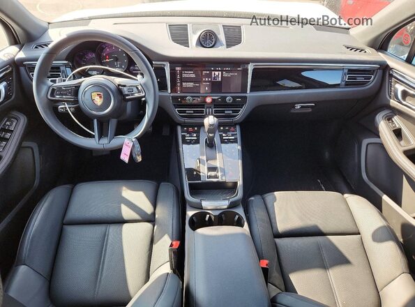 WP1AA2A58TLB07712 2026 PORSCHE MACAN Белый Вид панели приборов