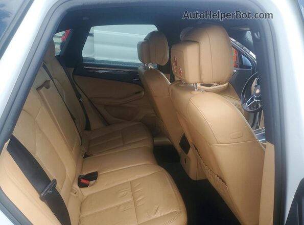 WP1AA2A59HLB02218 2017 PORSCHE MACAN Белый Вид задней части салона