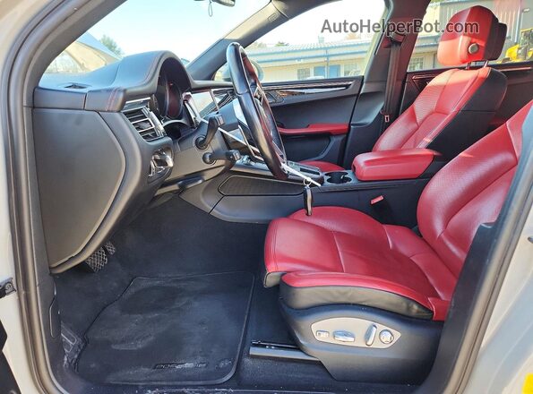 WP1AA2A59MLB14217 2021 PORSCHE MACAN Серый Вид салона спереди
