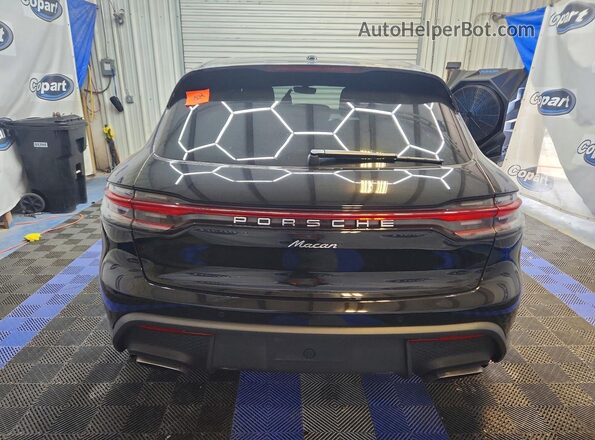 WP1AA2A59SLB00184 2025 PORSCHE MACAN Black Widok z tyłu