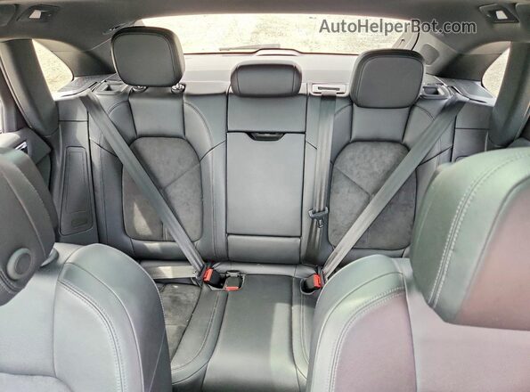 WP1AA2A5XJLB20989 2018 PORSCHE MACAN Black Հետևի նստատեղերի տեսք