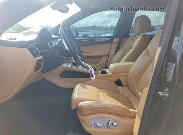 WP1AA2A5XJLB21608 2018 PORSCHE MACAN Black Widok wnętrza z przodu