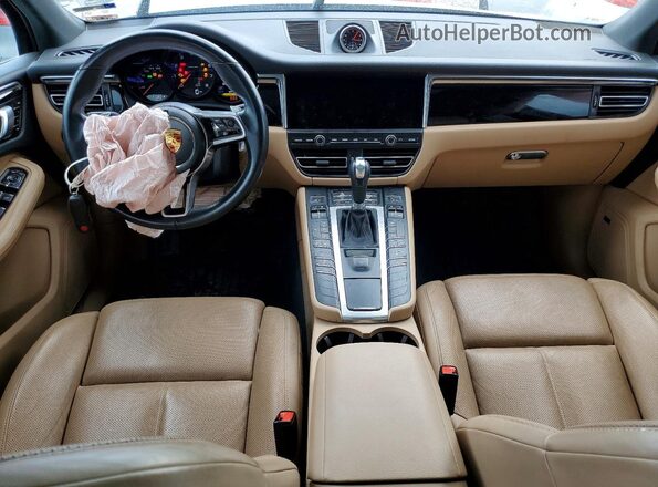 WP1AA2A5XLLB13639 2020 PORSCHE MACAN Black Vista del salpicadero