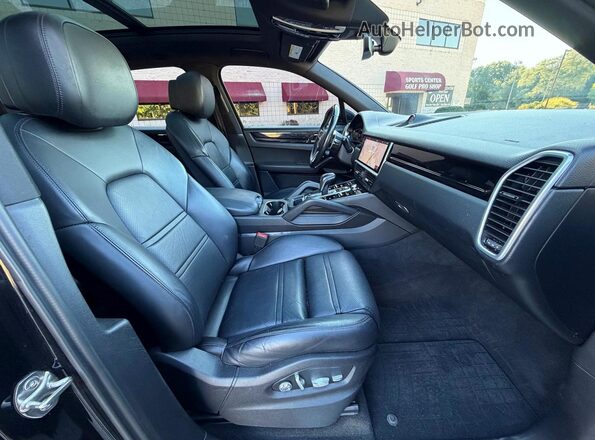 WP1AA2AY0KDA00897 2019 PORSCHE CAYENNE Black Vista interior de 360 grados