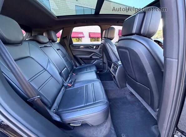 WP1AA2AY0KDA00897 2019 PORSCHE CAYENNE Black 