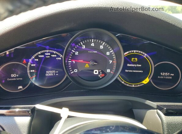 WP1AA2AY0KDA12824 2019 PORSCHE CAYENNE White Vista de los asientos traseros