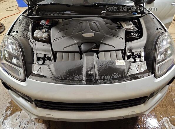 WP1AA2AY1KDA03095 2019 PORSCHE CAYENNE Серебряный Вид подкапотного пространства