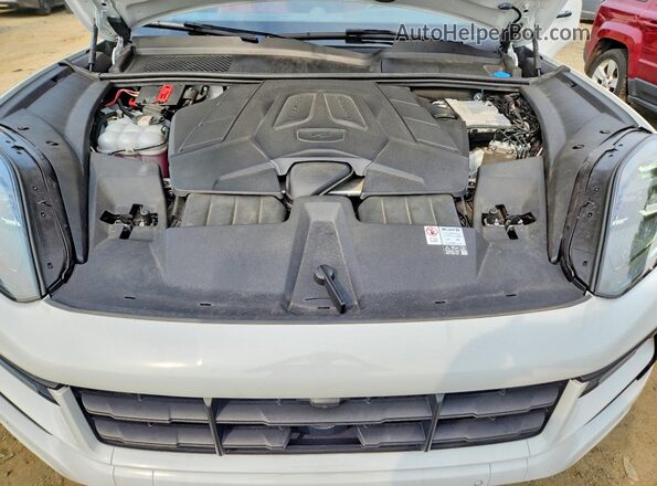 WP1AA2AY1RDA09554 2024 PORSCHE CAYENNE White Engine compartment view