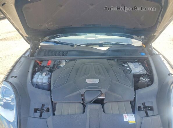 WP1AA2AY2PDA01671 2023 PORSCHE CAYENNE Black Vista del compartimento del motor