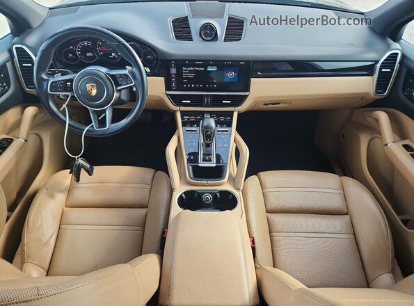 WP1AA2AY3KDA06760 2019 PORSCHE CAYENNE Black Widok deski rozdzielczej