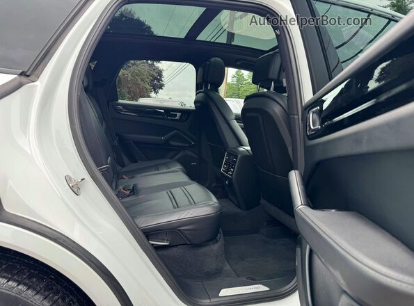 WP1AA2AY3KDA07262 2019 PORSCHE CAYENNE Белый Вид панели приборов