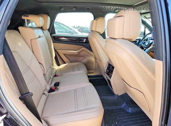 WP1AA2AY3LDA09031 2020 PORSCHE CAYENNE Black Rear seats view