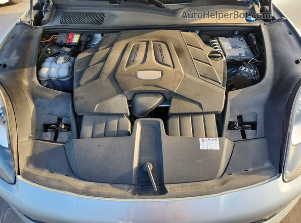WP1AA2AY4LDA04372 2020 PORSCHE CAYENNE Silver ძრავის განყოფილების ხედი