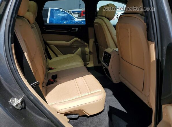 WP1AA2AY4NDA04083 2022 PORSCHE CAYENNE Gray Rear seats view