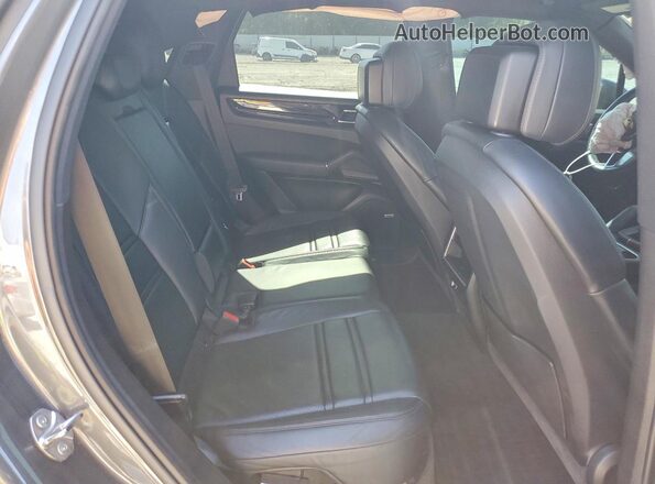 WP1AA2AY5LDA01433 2020 PORSCHE CAYENNE Gray Սալոնի հետևի տեսք