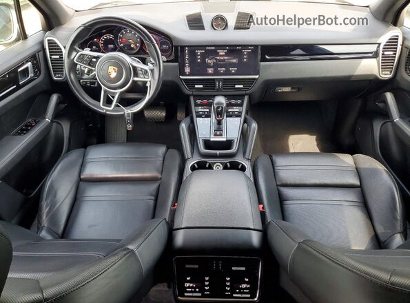 WP1AA2AY5LDA01948 2020 PORSCHE CAYENNE Gray Widok deski rozdzielczej