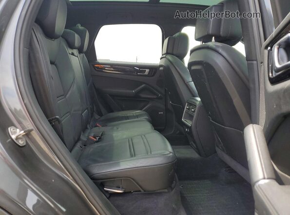 WP1AA2AY6LDA05751 2020 PORSCHE CAYENNE Gray Սալոնի հետևի տեսք