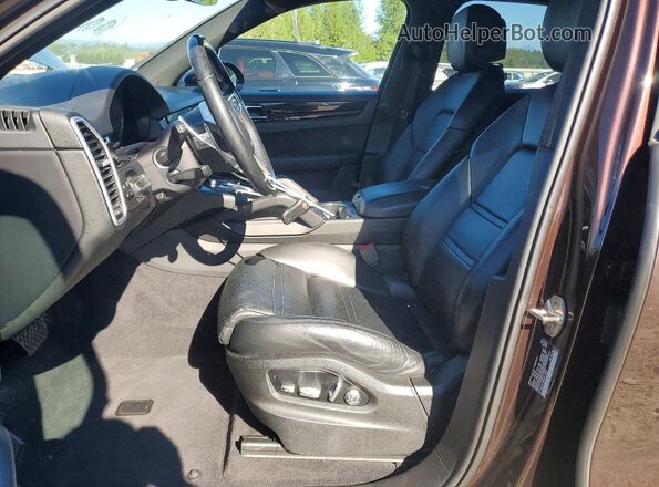WP1AA2AY8KDA17981 2019 PORSCHE CAYENNE Brown წინა სალონის ხედი