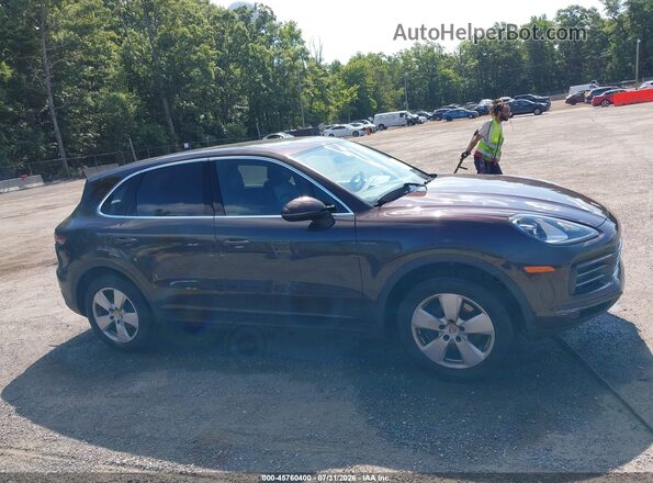 WP1AA2AY9KDA03409 2019 PORSCHE CAYENNE Purple Вид задньої частини салону