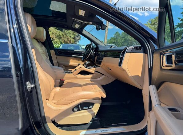 WP1AA2AYXKDA03869 2019 PORSCHE CAYENNE Черный Вид спереди
