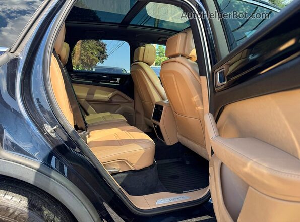 WP1AA2AYXKDA03869 2019 PORSCHE CAYENNE Черный Вид сзади