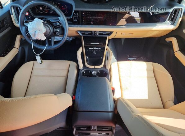 WP1AA2AYXTDA04005 2026 PORSCHE CAYENNE White Вид панелі приладів