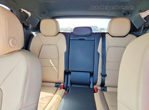 WP1AA2AYXTDA04005 2026 PORSCHE CAYENNE White Вид задніх сидінь