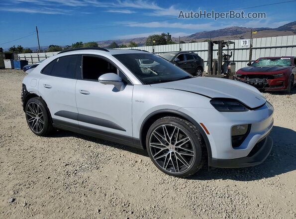 WP1AA2XA8RL001464 2024 PORSCHE MACAN Silver Przód prawy