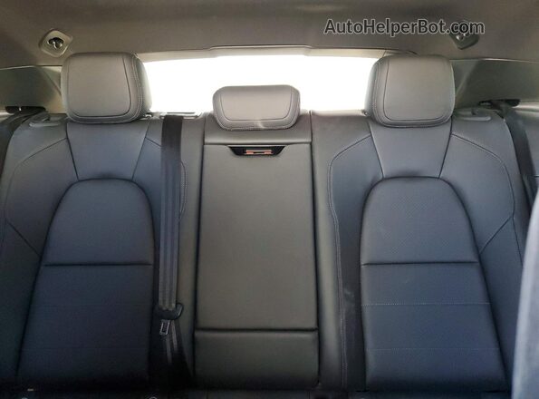 WP1AA2XA8RL001464 2024 PORSCHE MACAN Silver Widok tylnych siedzeń