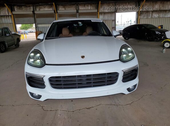WP1AB2A27HLA50123 2017 PORSCHE CAYENNE White Widok z przodu