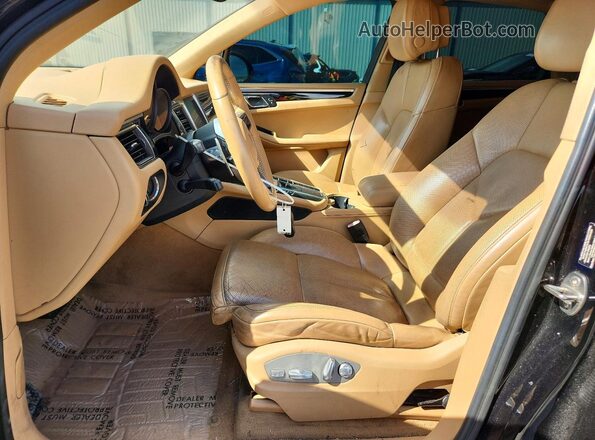 WP1AB2A50GLB50282 2016 PORSCHE MACAN Black Front interior view