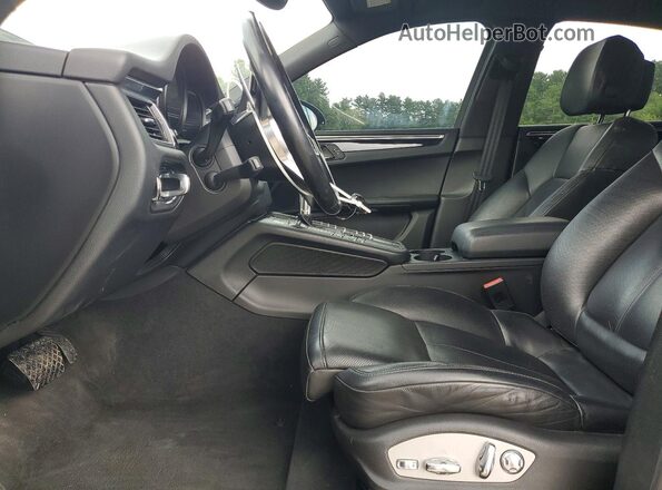 WP1AB2A50JLB34123 2018 PORSCHE MACAN Черный Вид салона спереди