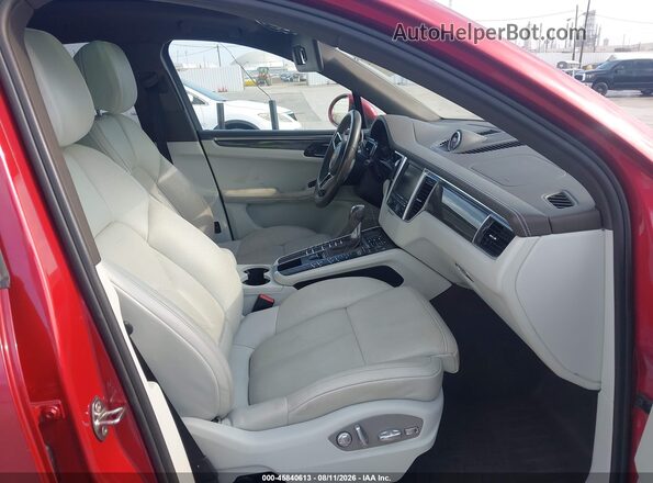 WP1AB2A52GLB43981 2016 PORSCHE MACAN Бордовый Вид салона спереди