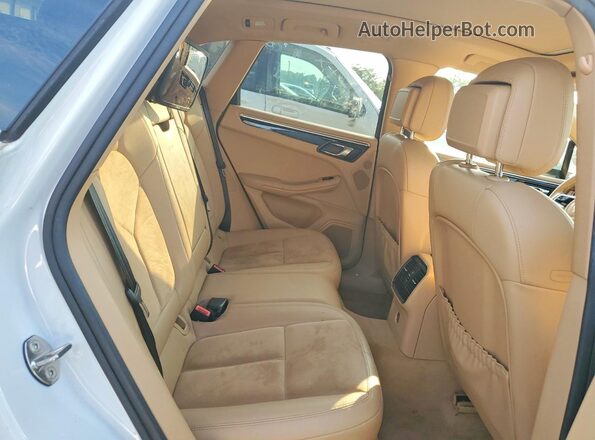 WP1AB2A53HLB13342 2017 PORSCHE MACAN White Շարժիչի բաժամունքի տեսք