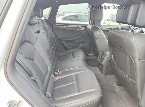 WP1AB2A53JLB36237 2018 PORSCHE MACAN White Սալոնի հետևի տեսք