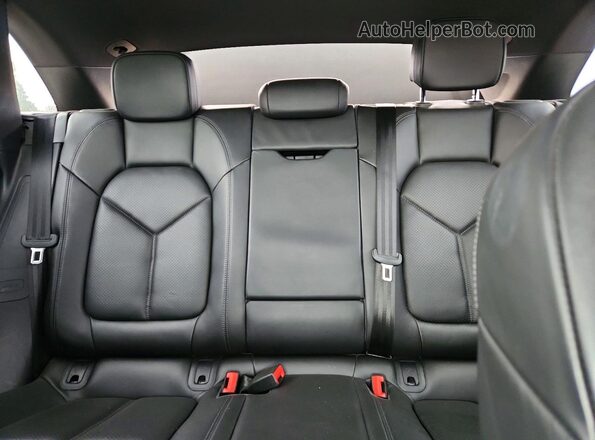 WP1AB2A53JLB36237 2018 PORSCHE MACAN White Հետևի նստատեղերի տեսք