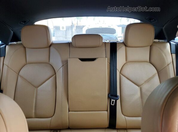WP1AB2A54JLB35548 2018 PORSCHE MACAN Gold Widok tylnych siedzeń