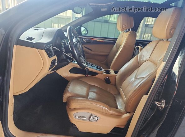 WP1AB2A55HLB20342 2017 PORSCHE MACAN Black წინა სალონის ხედი