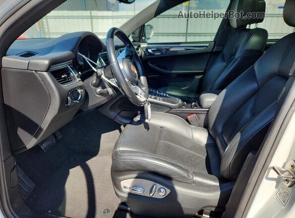 WP1AB2A57JLB32708 2018 PORSCHE MACAN White Vista interior delantera