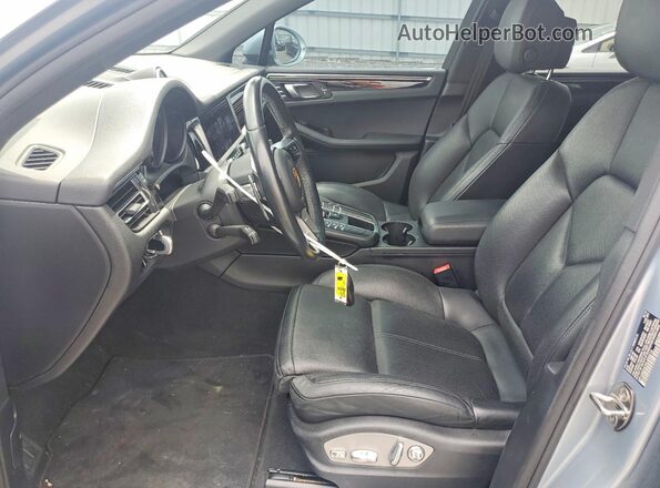 WP1AB2A57KLB33214 2019 PORSCHE MACAN Серебряный Вид салона спереди