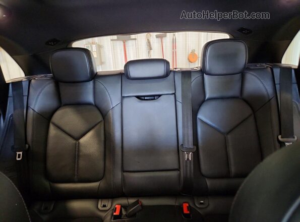 WP1AB2A58GLB57626 2016 PORSCHE MACAN White უკანა სავარძლების ხედი