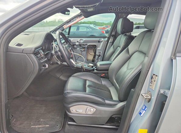 WP1AB2A58KLB31830 2019 PORSCHE MACAN Silver Widok wnętrza z przodu